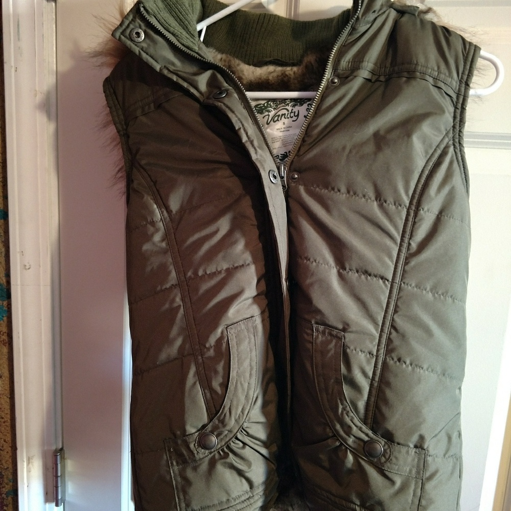 Vanity Sleeveless Hooded Vest